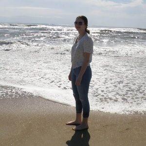 Meet your Posher, Maya